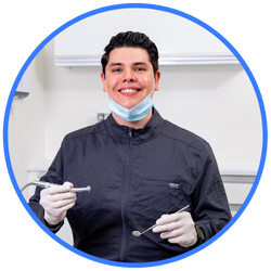 Dr-rodrigo-dentista-en-mexicali-mexico.png
